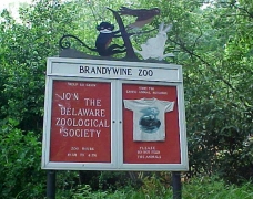 original sign for the zoo